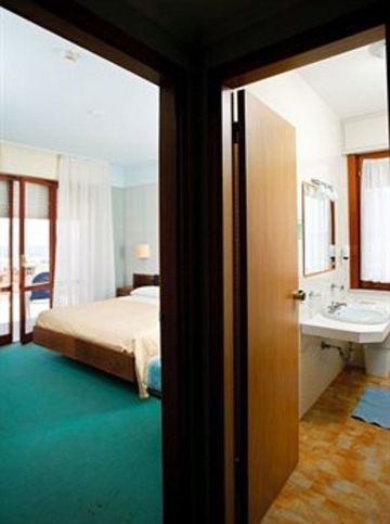 Esplanade 3*