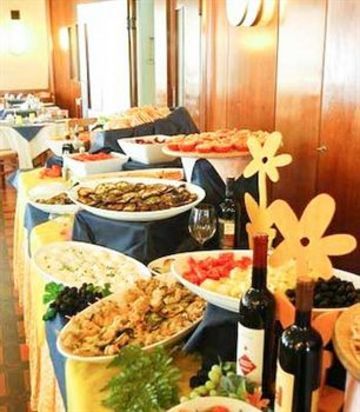 Esplanade Hotel 3*